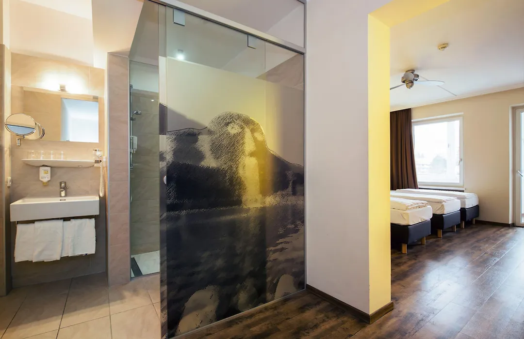 Basic Hotel Innsbruck-1